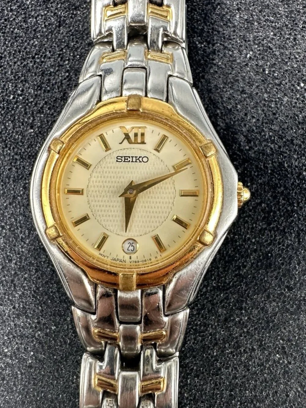 Seiko Watch Women Silver Gold Two Tone Beige Dial Date V789-0369 New Battery